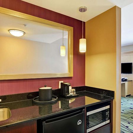 Hampton Inn & Suites Crabtree Raleigh Bagian luar foto