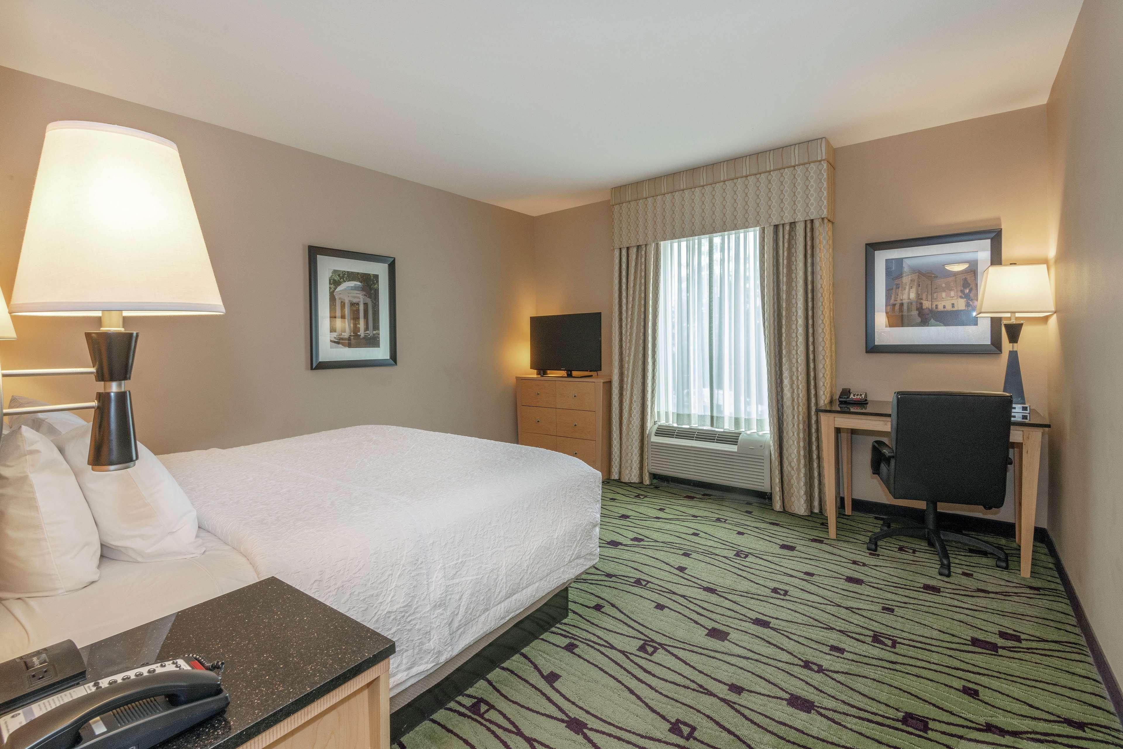 Hampton Inn & Suites Crabtree Raleigh Bagian luar foto
