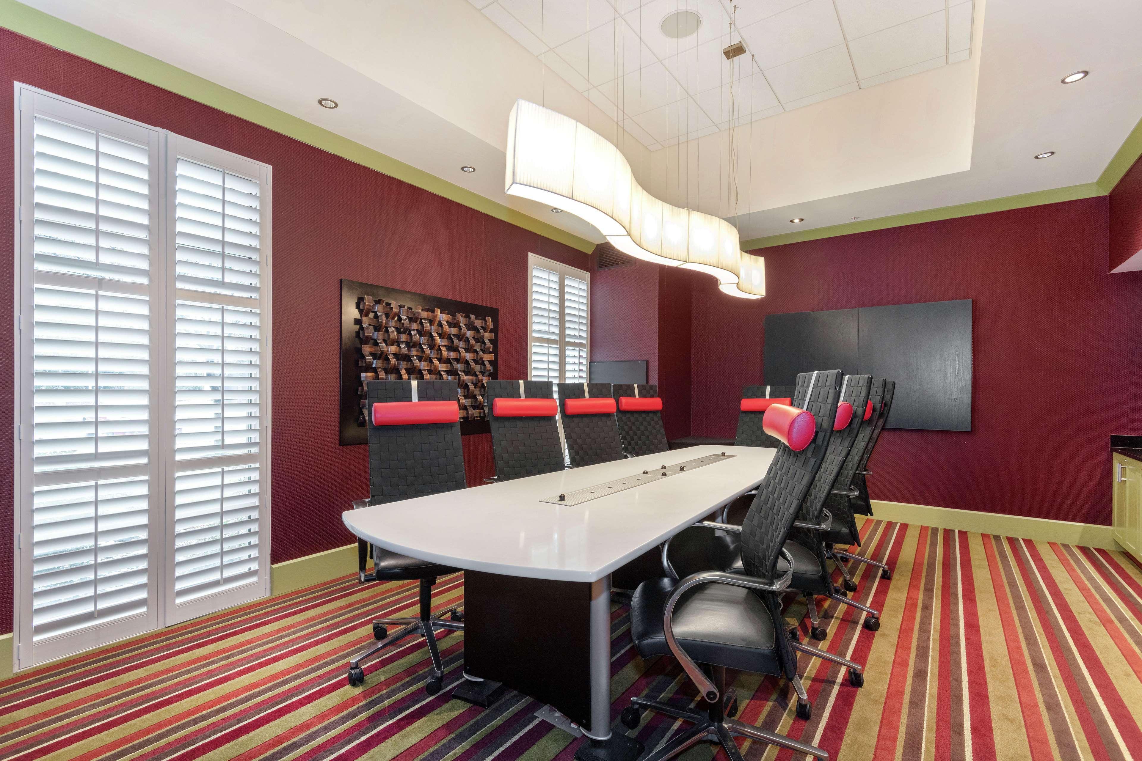 Hampton Inn & Suites Crabtree Raleigh Bagian luar foto
