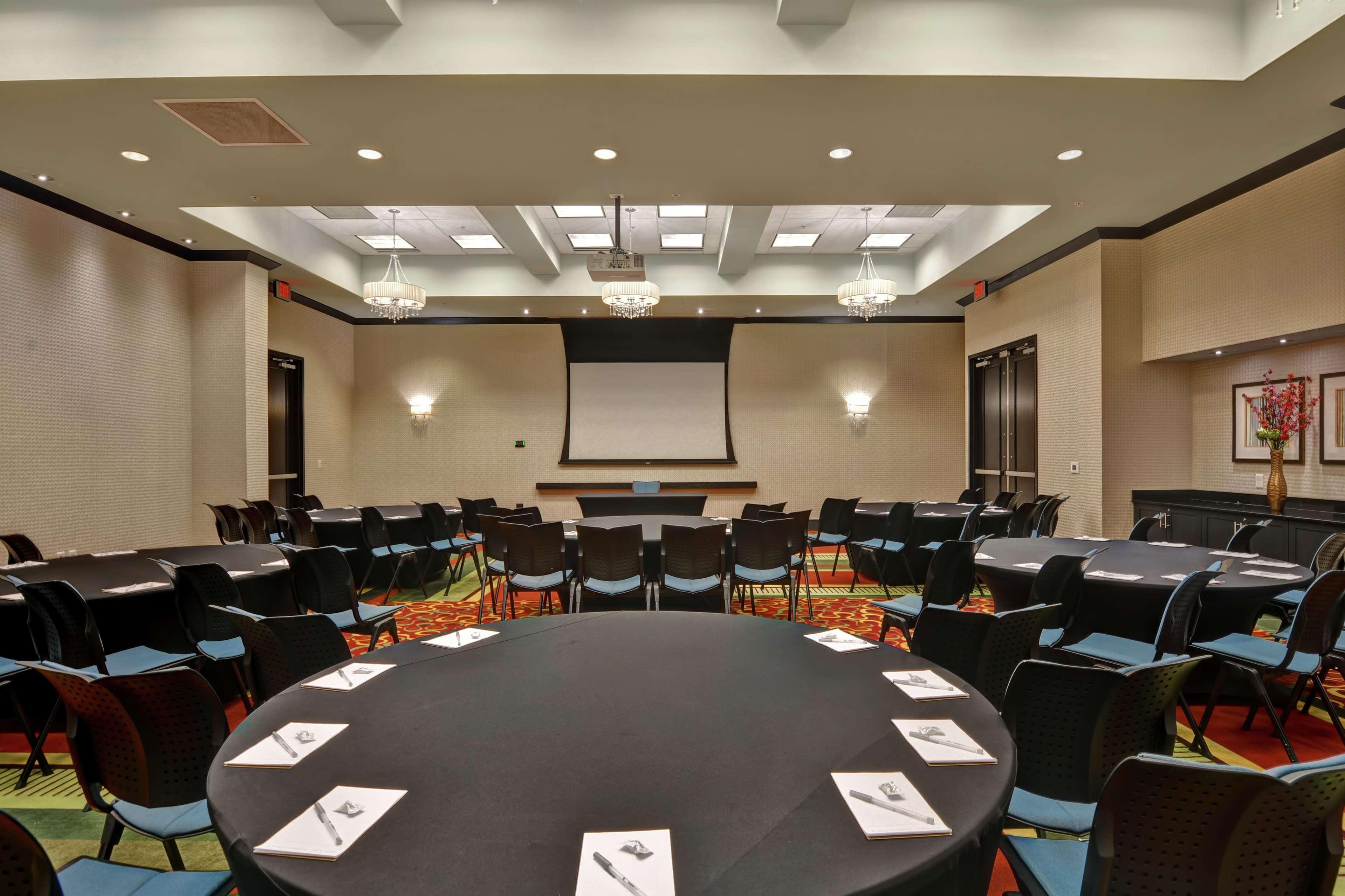 Hampton Inn & Suites Crabtree Raleigh Bagian luar foto