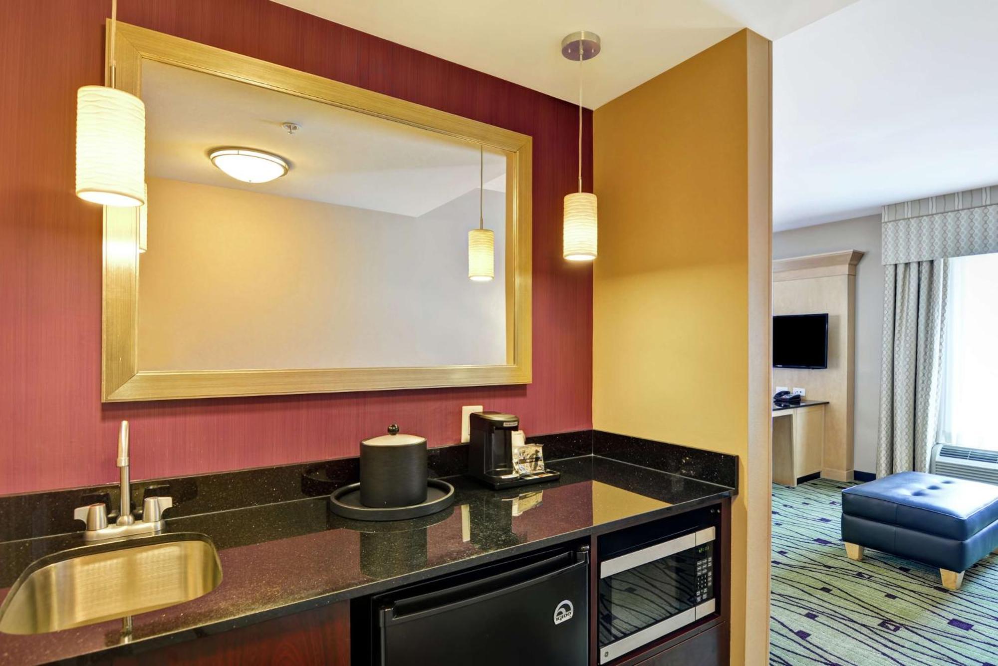 Hampton Inn & Suites Crabtree Raleigh Bagian luar foto