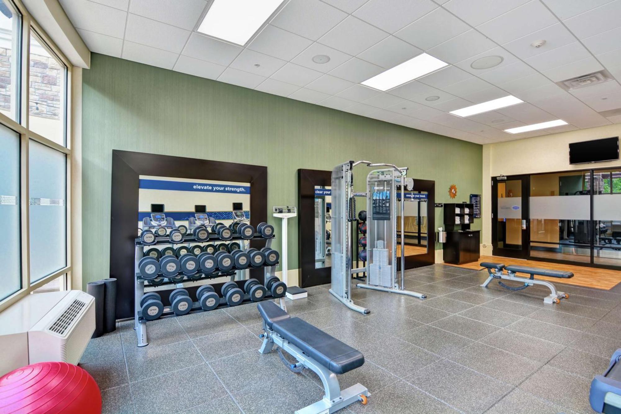 Hampton Inn & Suites Crabtree Raleigh Bagian luar foto